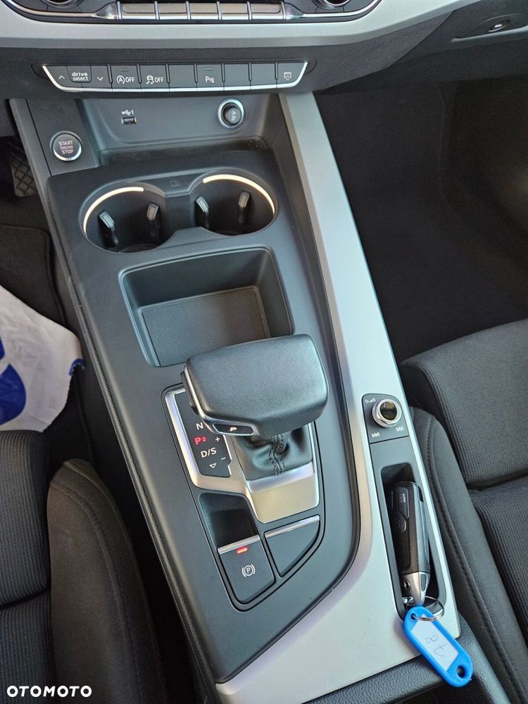 Audi A4 Limousine - 28