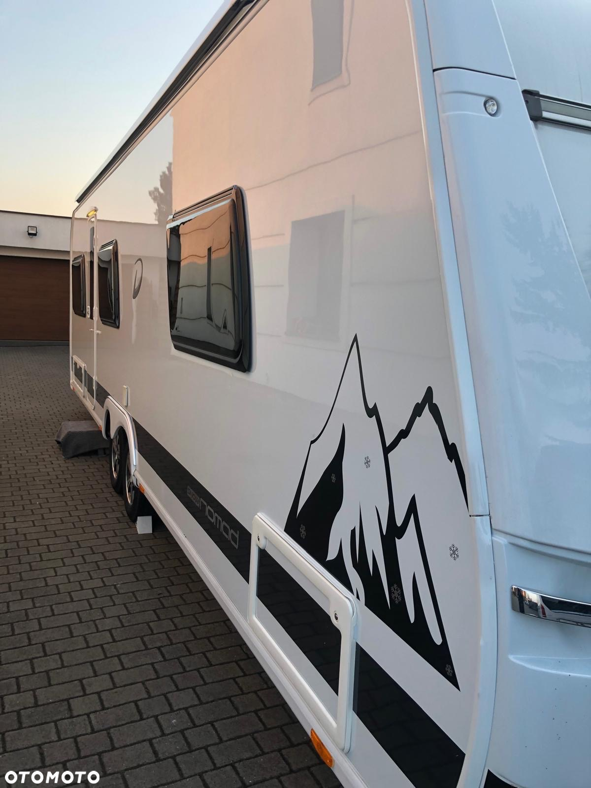 Dethleffs NOMAD 760 DR-FR SNOW - 3