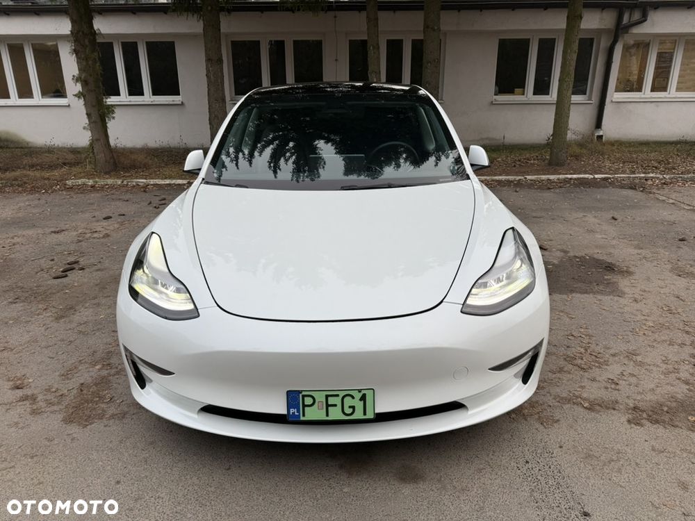 Tesla Model 3 - 2