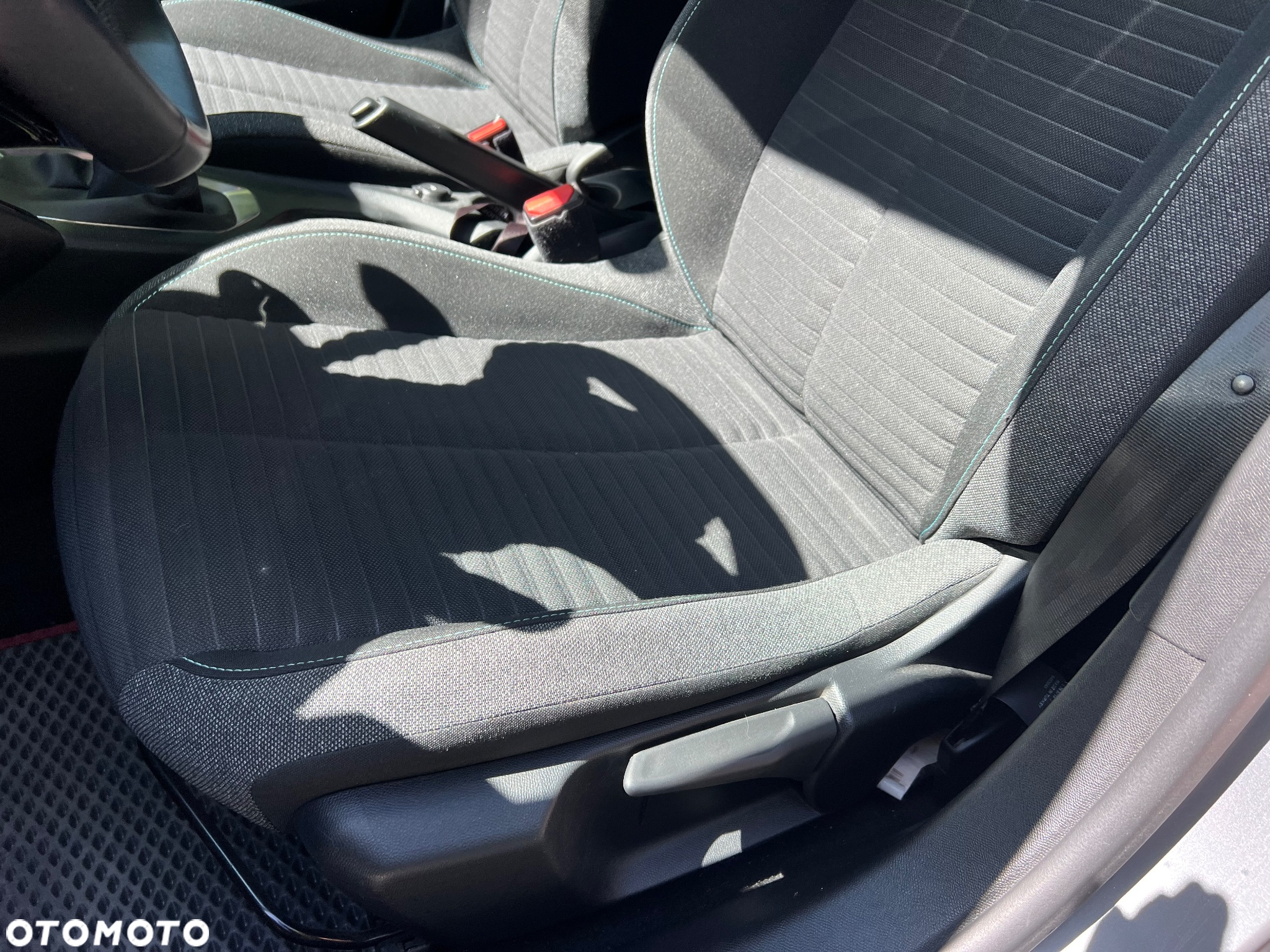 Peugeot 208 PureTech 100 Style - 9