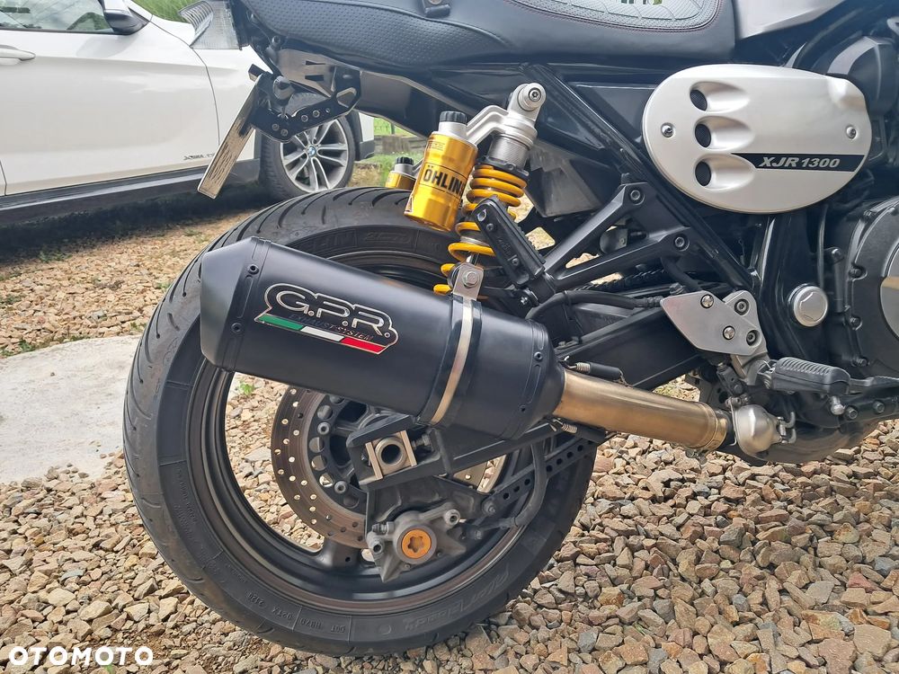 Yamaha XJR - 16