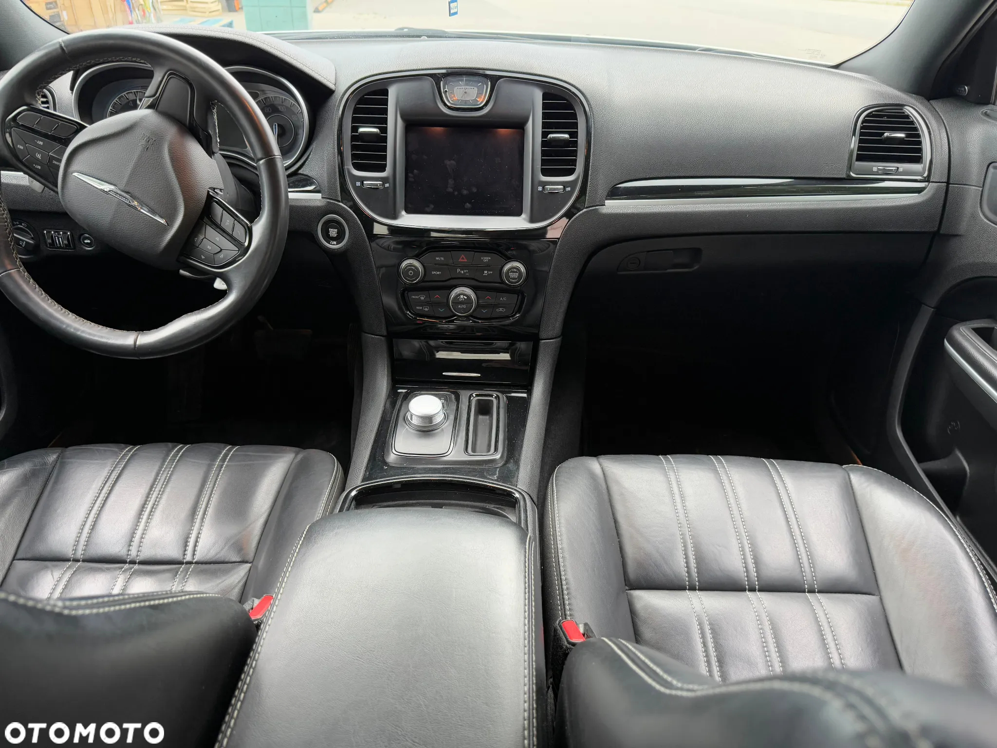 Chrysler 300s - 27