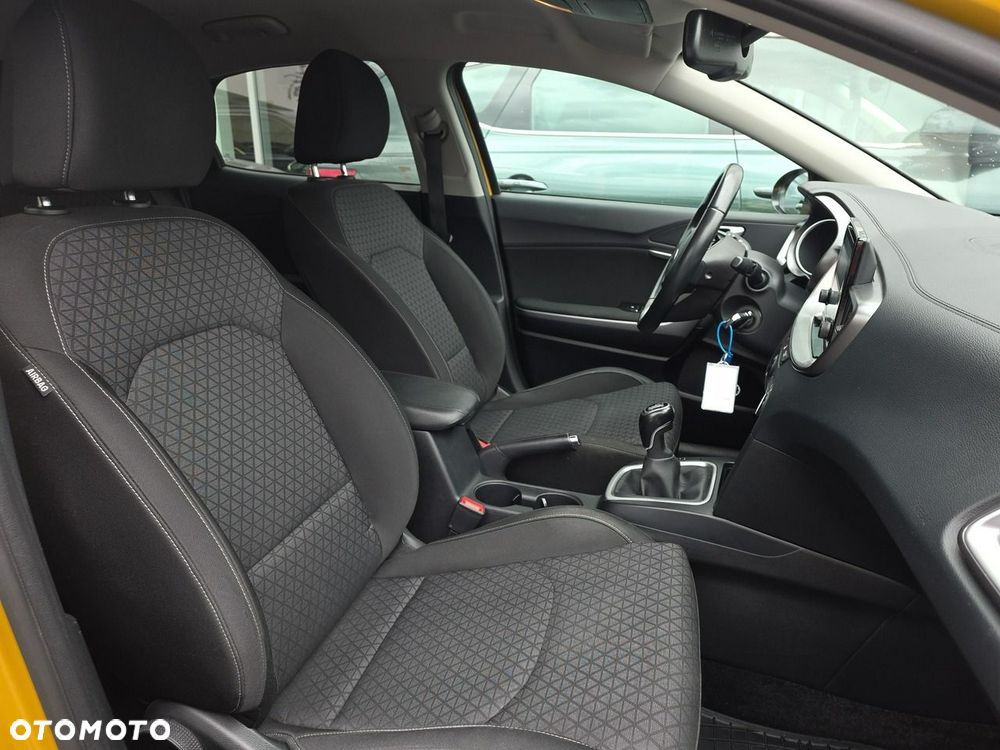 Kia XCeed 1.5 T-GDI M - 16
