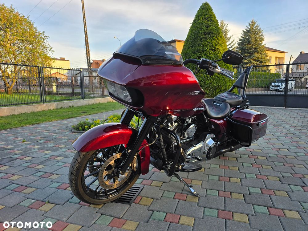 Harley-Davidson Touring Road Glide - 4