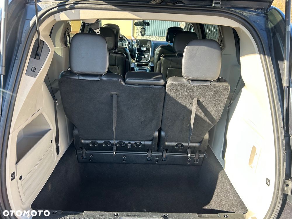 Chrysler Town & Country 3.6 Touring - 10