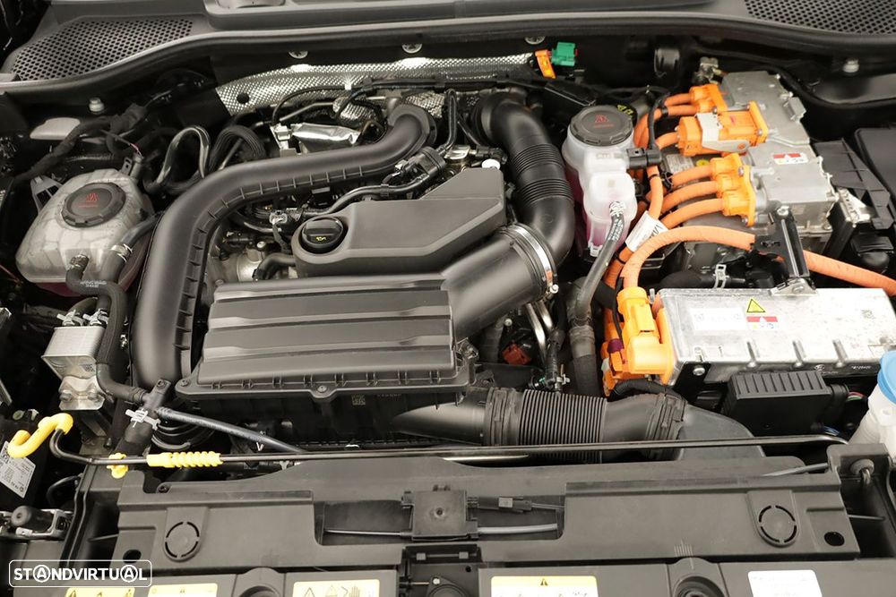 Cupra Formentor 1.5 e-Hybrid DSG - 25
