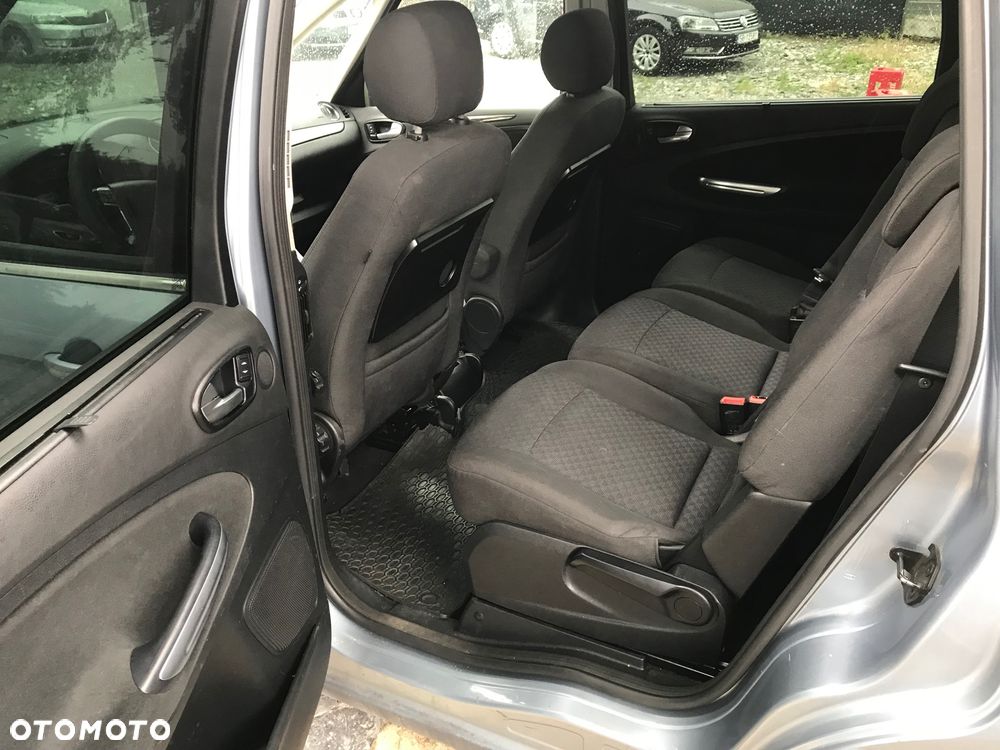 Ford Galaxy - 10