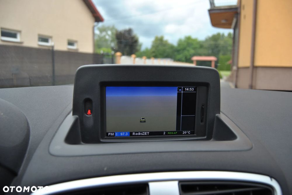 Renault Clio 1.2 16V Limited EU6 - 12