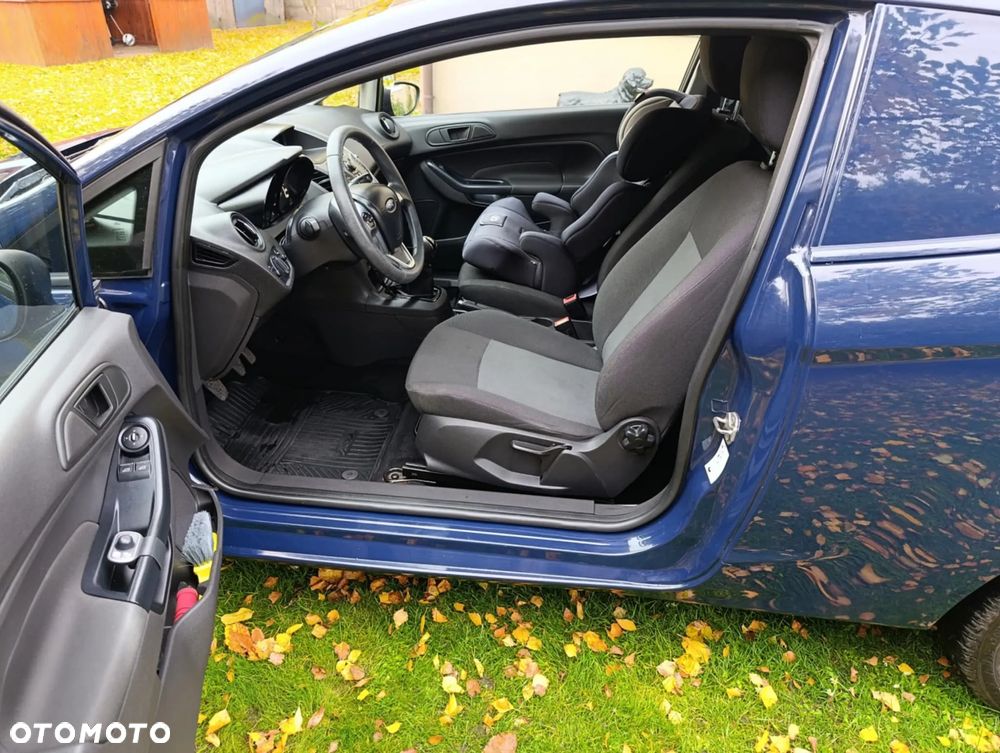 Ford Fiesta 1.5 TDCi Ambiente - 12