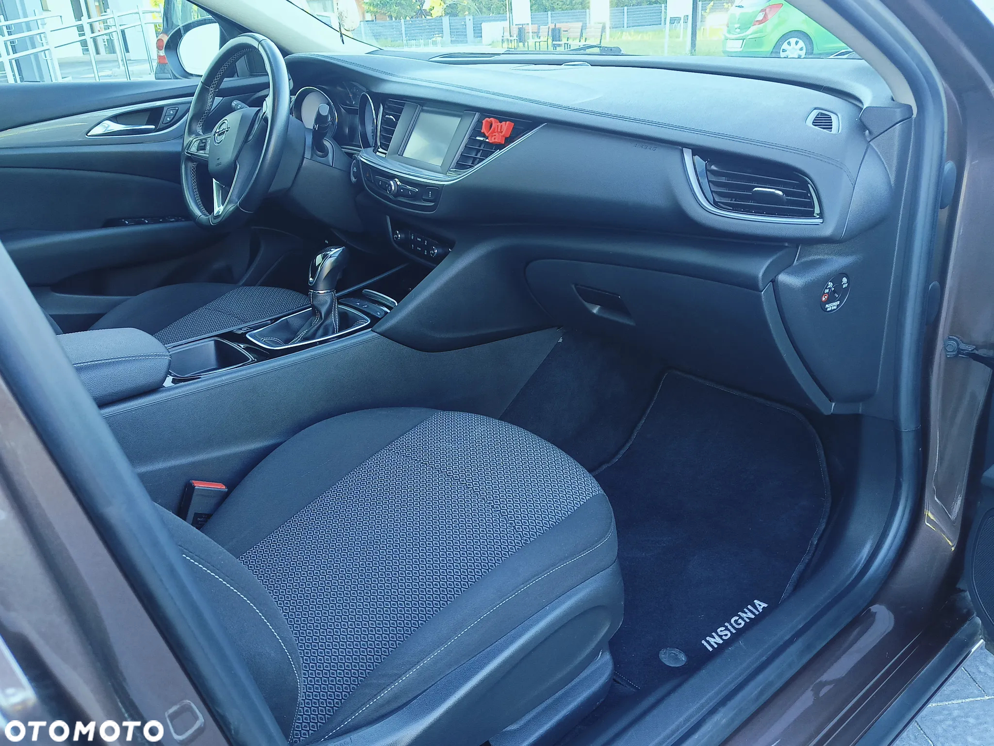 Opel Insignia - 12