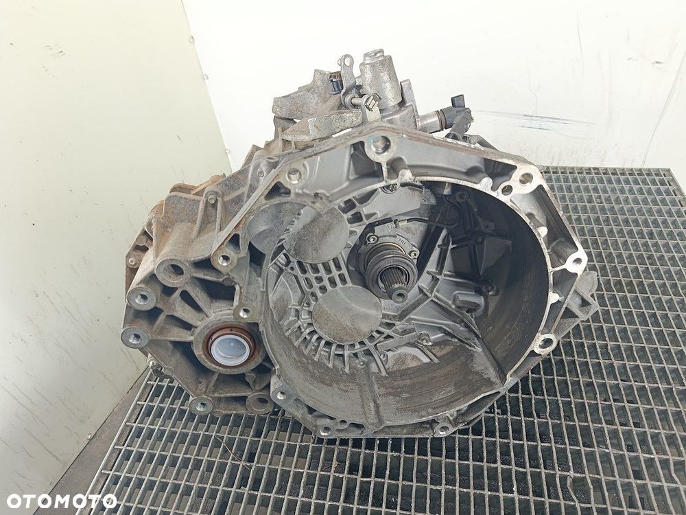 SKRZYNIA BIEGÓW MANUALNA 6 CHEVROLET CRUZE F40 2.0 D - 1