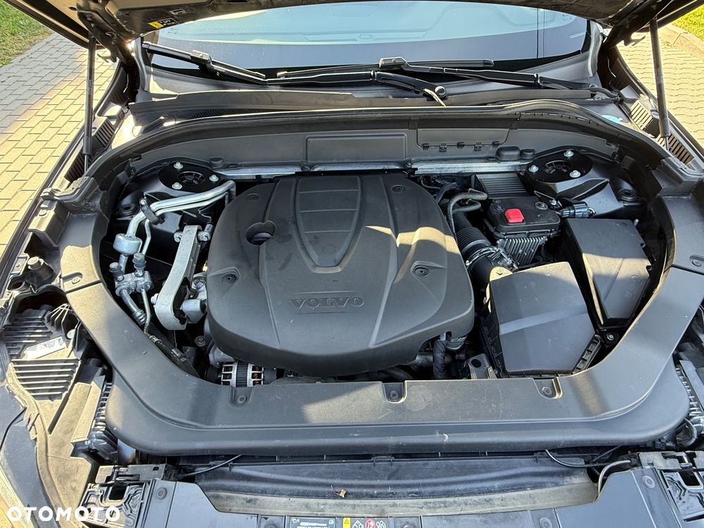 Volvo XC 60 D4 RDesign - 38