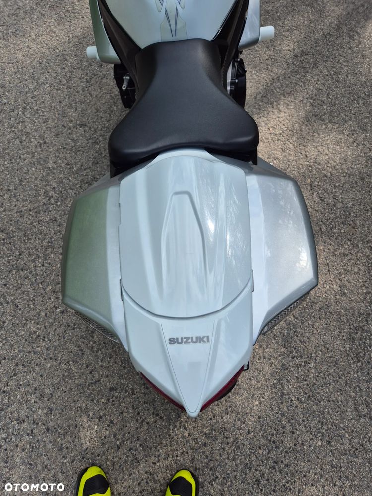 Suzuki GSX-R - 7