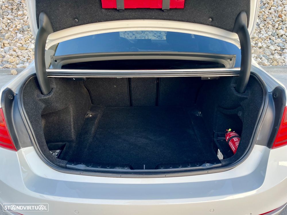 BMW 316 d Line Sport - 26