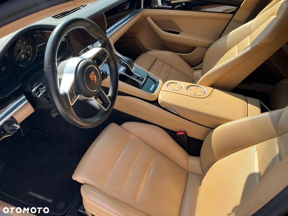 Porsche Panamera 4 E-Hybrid - 6