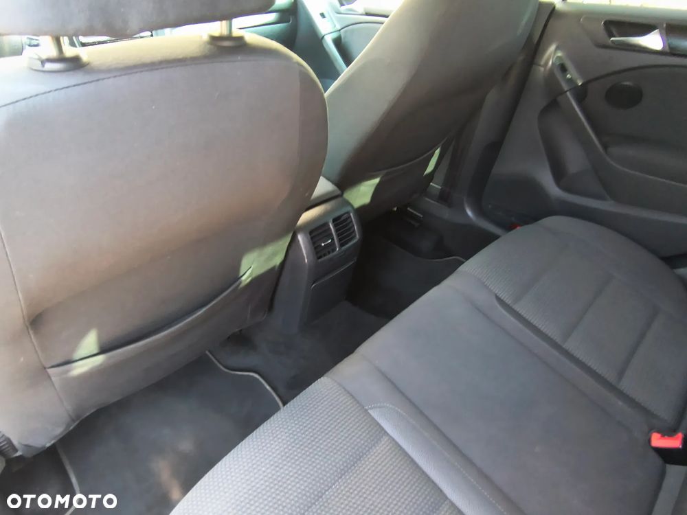 Volkswagen Golf 2.0 TDI Highline - 8