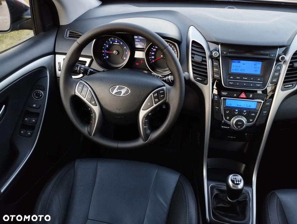 Hyundai i30 1.6 GDI Premium - 13