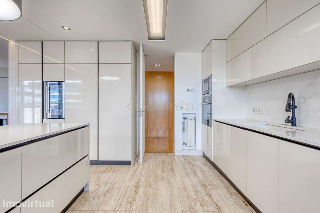 Luxuoso Apartamento T4 em Ramalde, Porto - Grande imagem: 3/44
