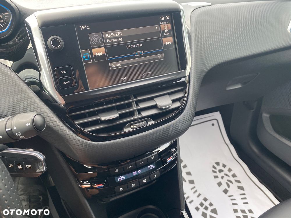Peugeot 2008 1.2 Pure Tech GPF Crossway S&S - 11