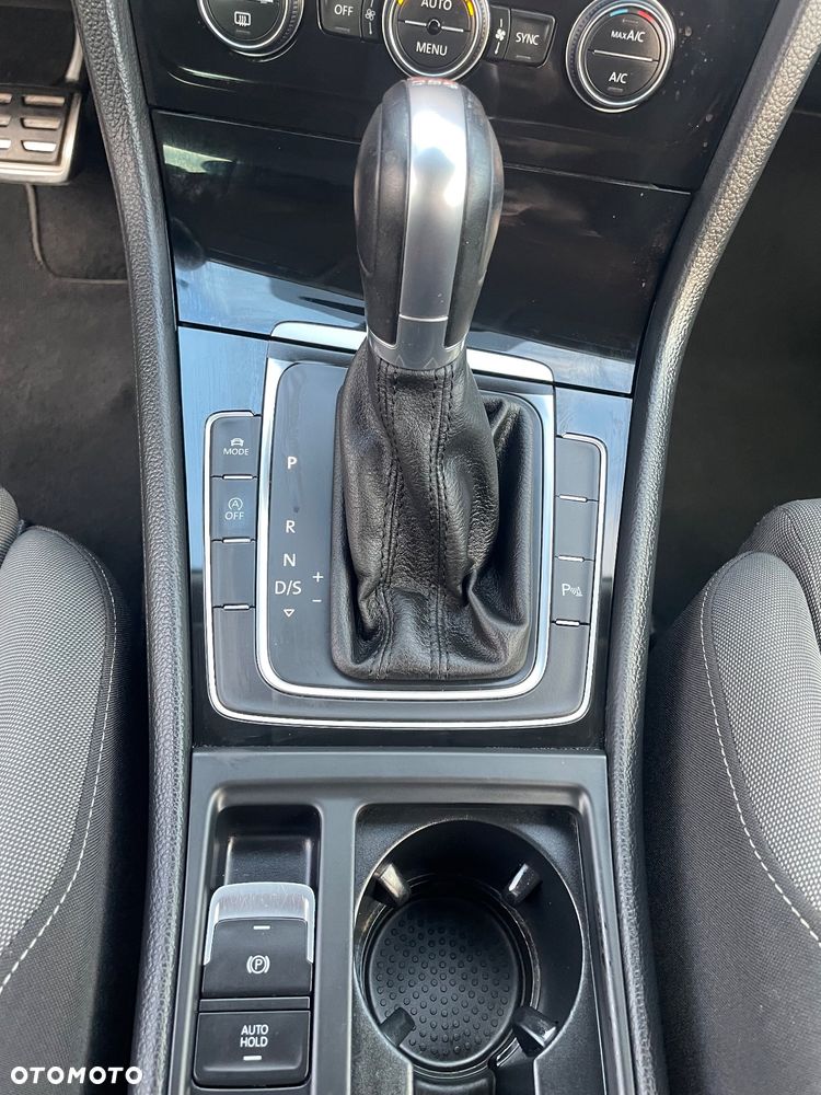 Volkswagen Golf Variant 2.0 TDI BlueMotion Technology DSG Highline - 13