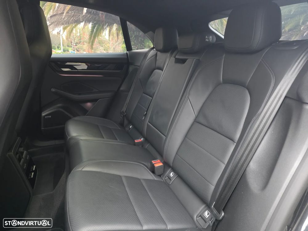 Porsche Macan Electric 4 - 19