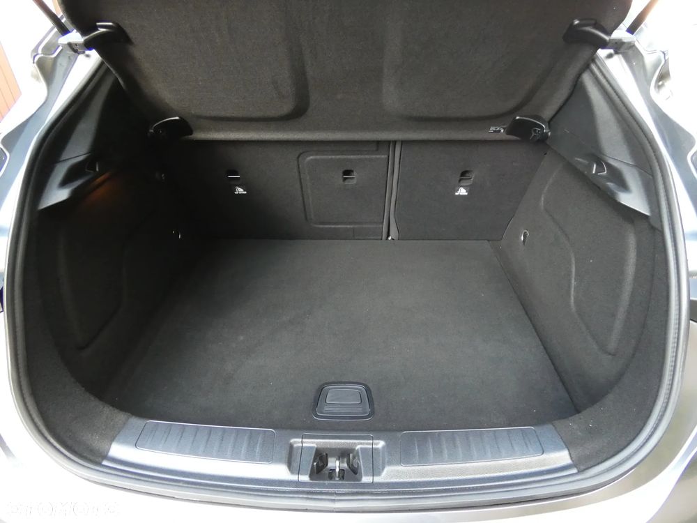 Infiniti Q30 1.6t Premium Tech 7DCT - 28