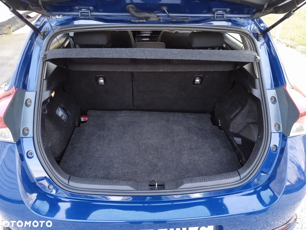 Toyota Auris Hybrid 135 Active - 22