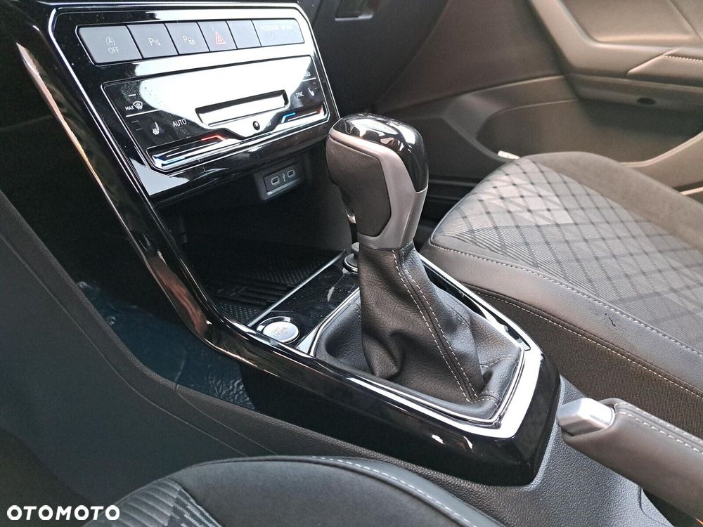 Volkswagen T-Cross - 15