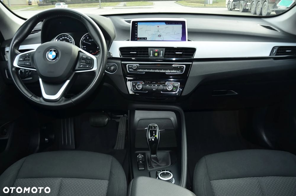 BMW X1 sDrive18d Business Edition - 19