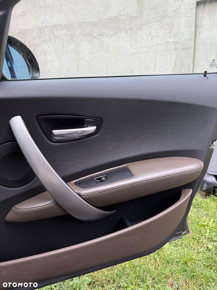 BMW Seria 1 116i - 15