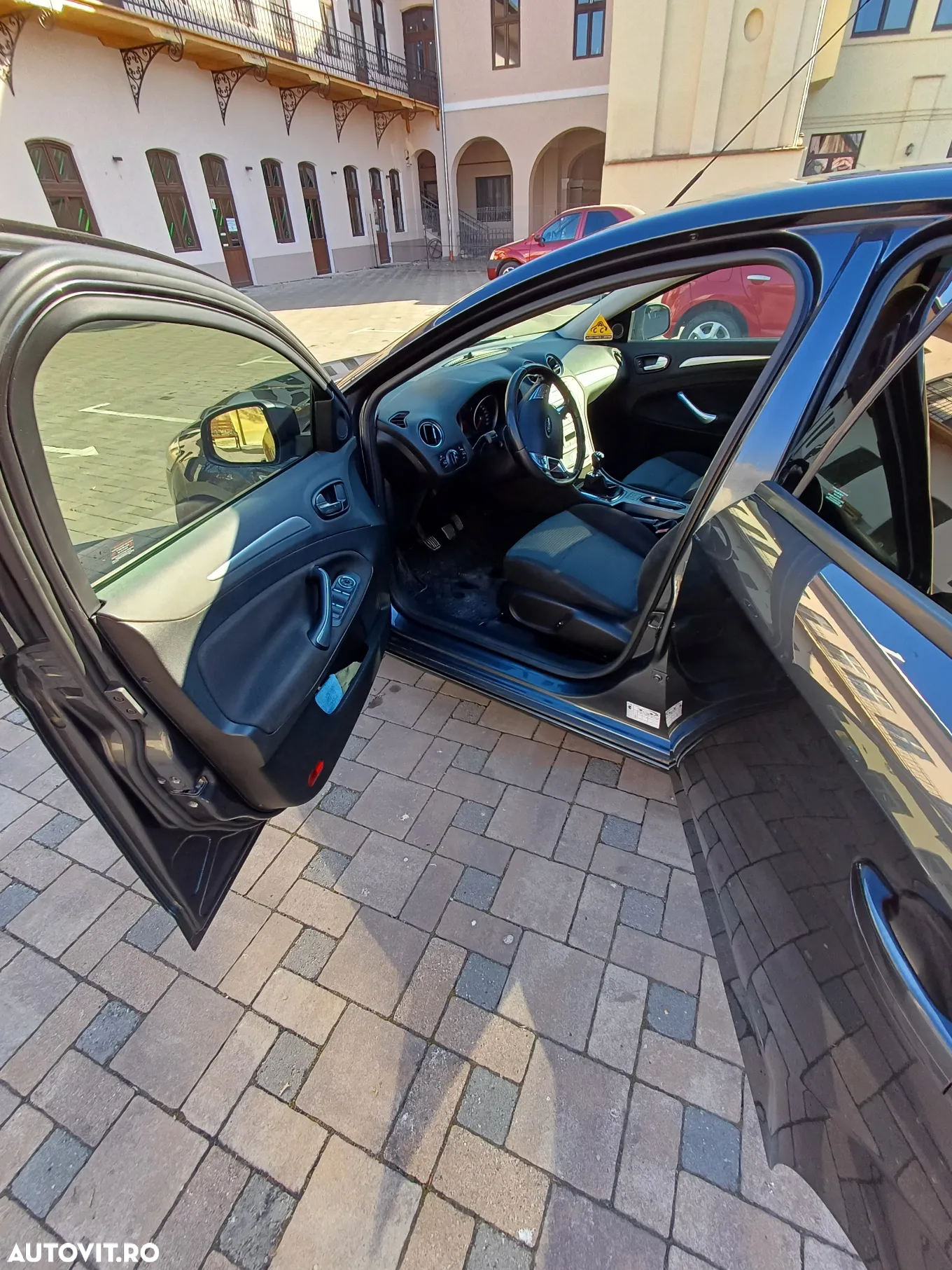 Ford Mondeo 1.8 TDCi Ambiente - 14