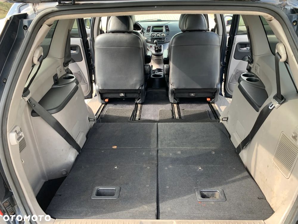 Mitsubishi Grandis 2.0 DID Intense - 15