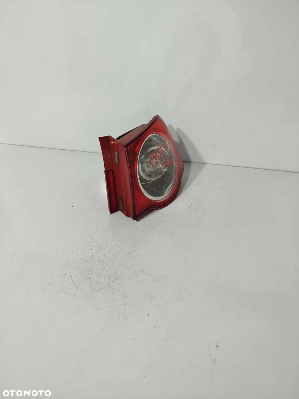 LAMPA PRAWA TYŁ TYLNA VW PASSAT B6 ZSB3C5945096C - 2
