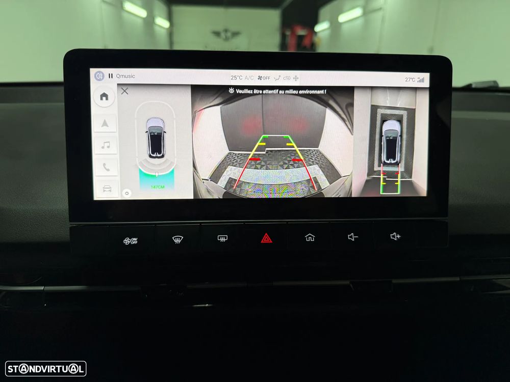 MG MG4 64 kWh Luxury - 21