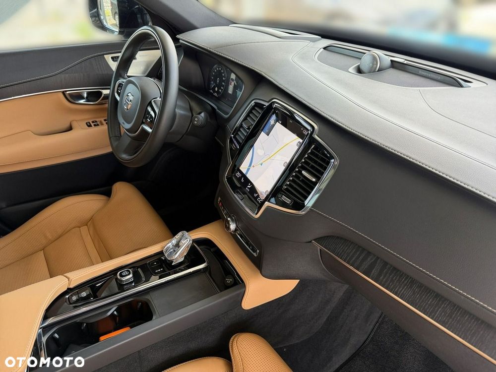 Volvo XC 90 - 23