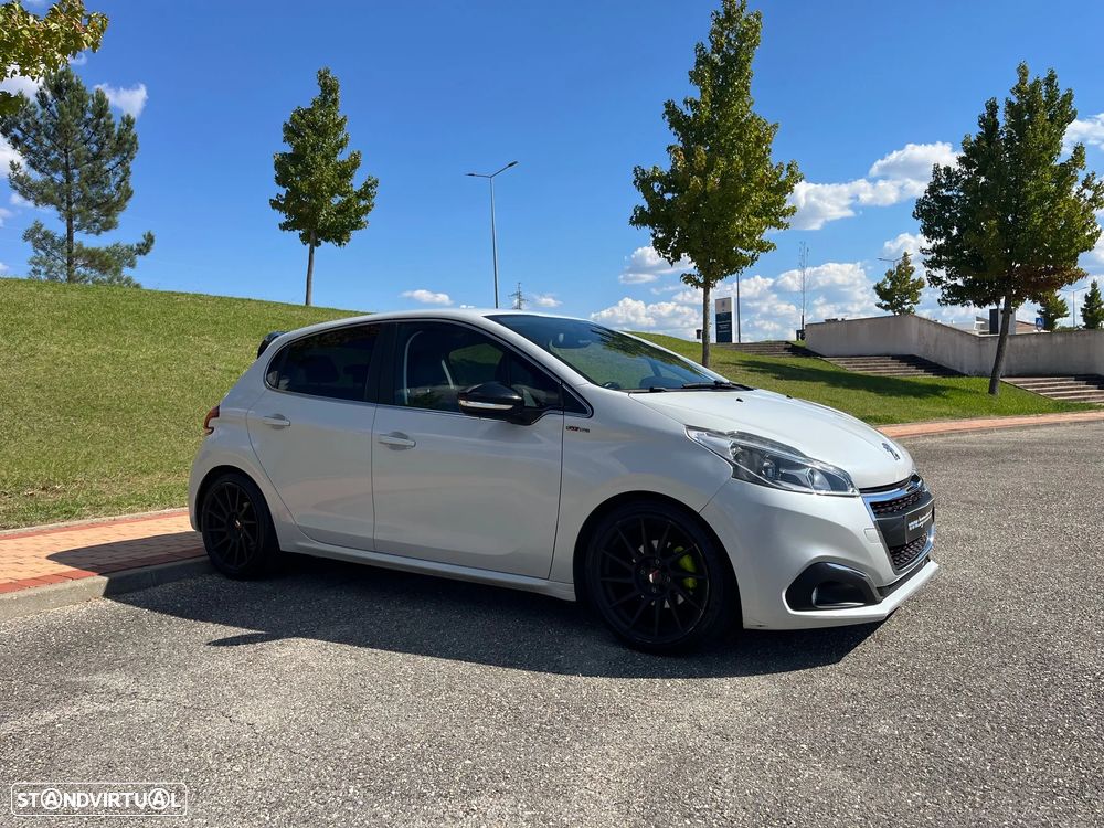 Peugeot 208 1.6 BlueHDi GT Line - 1
