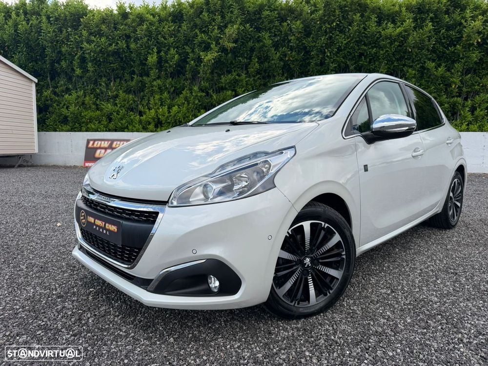 Peugeot 208 1.2 PureTech GT Line - 18