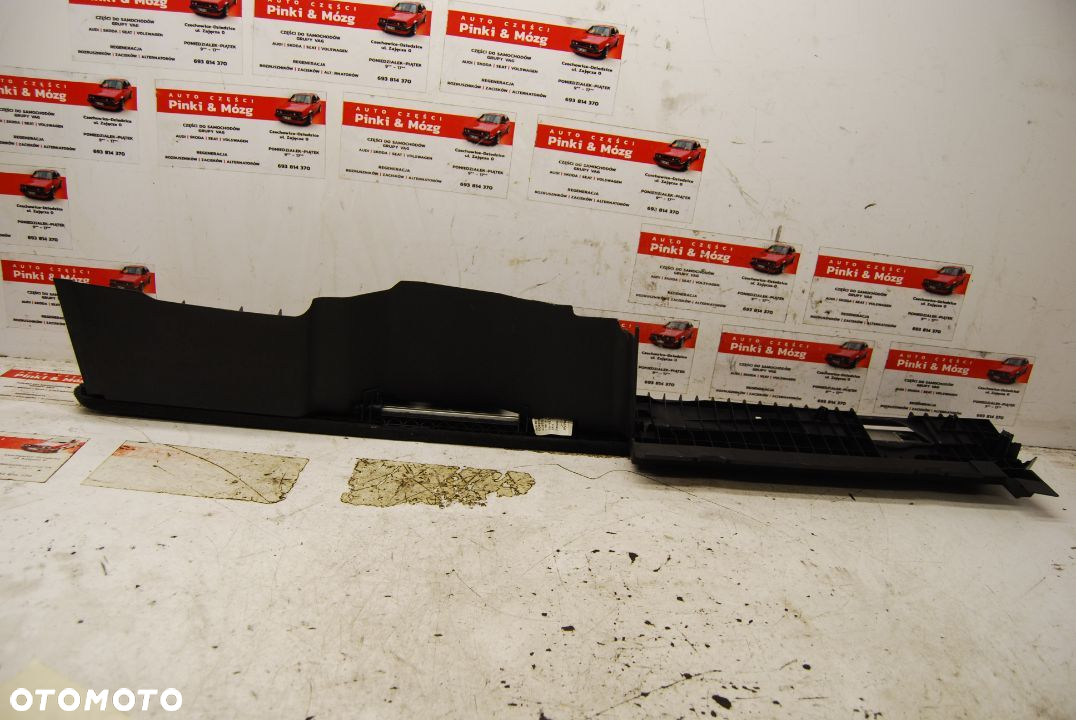 OSŁONA LISTWA BAGAŻNIKA LEWY TYŁ 4L0863527A AUDI Q7 2008R. - 2