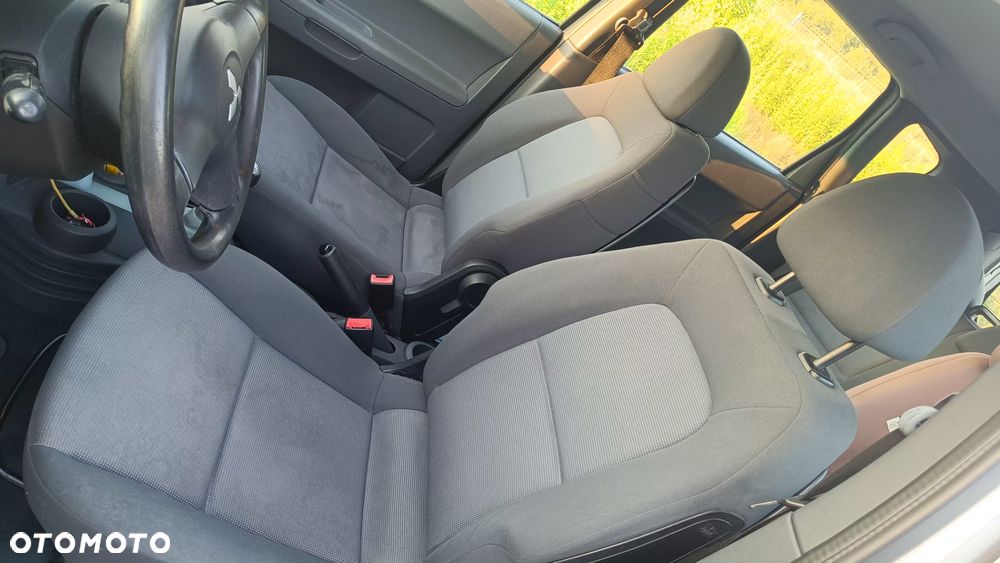 Mitsubishi Colt 1.3 Inform - 15