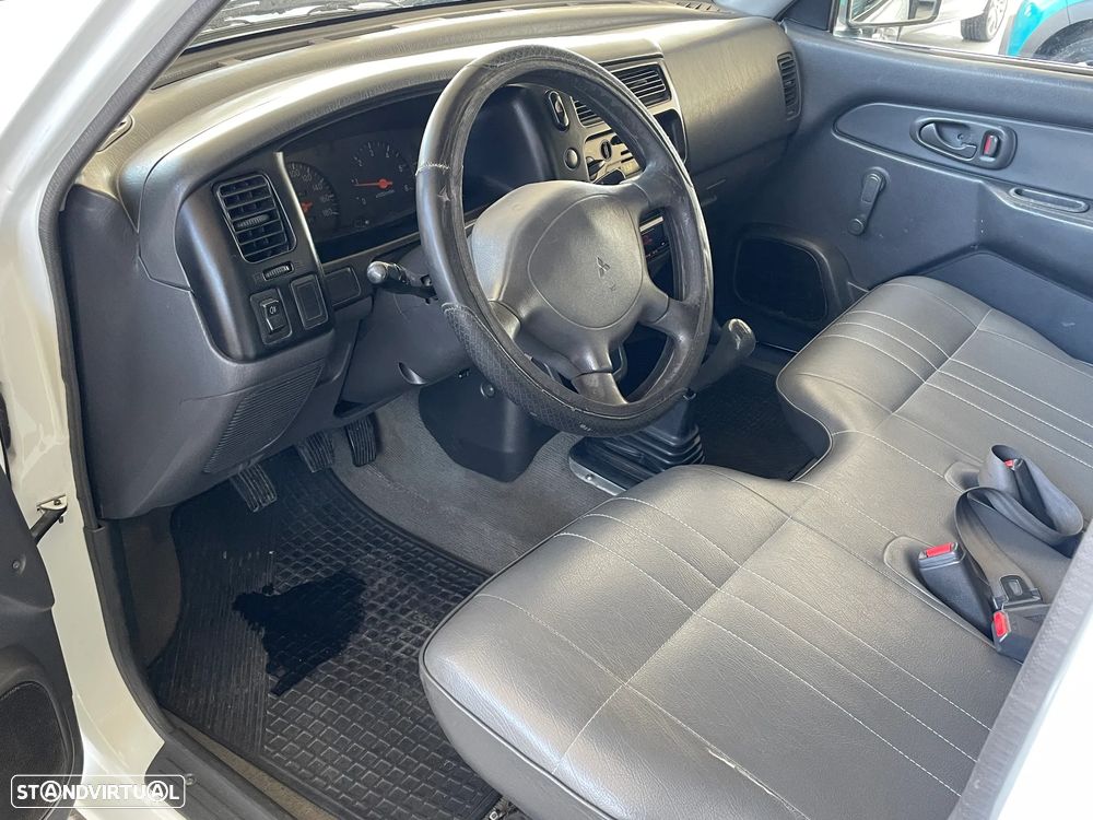 Mitsubishi l200 2.5  TD - 10
