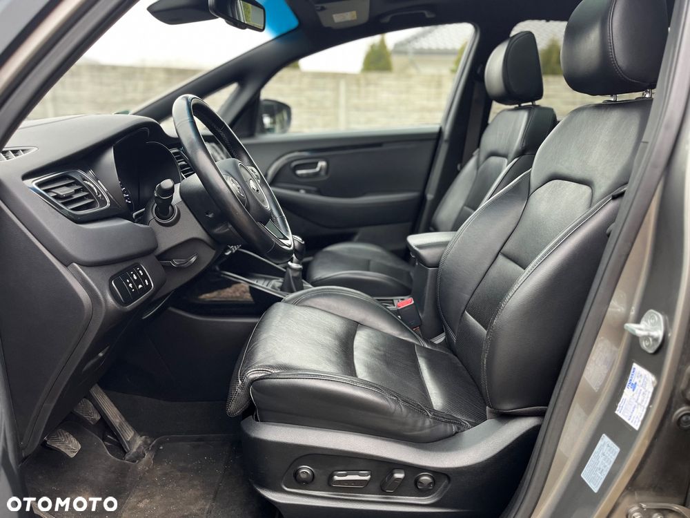 Kia Carens 1.7 CRDi XL 7os - 23