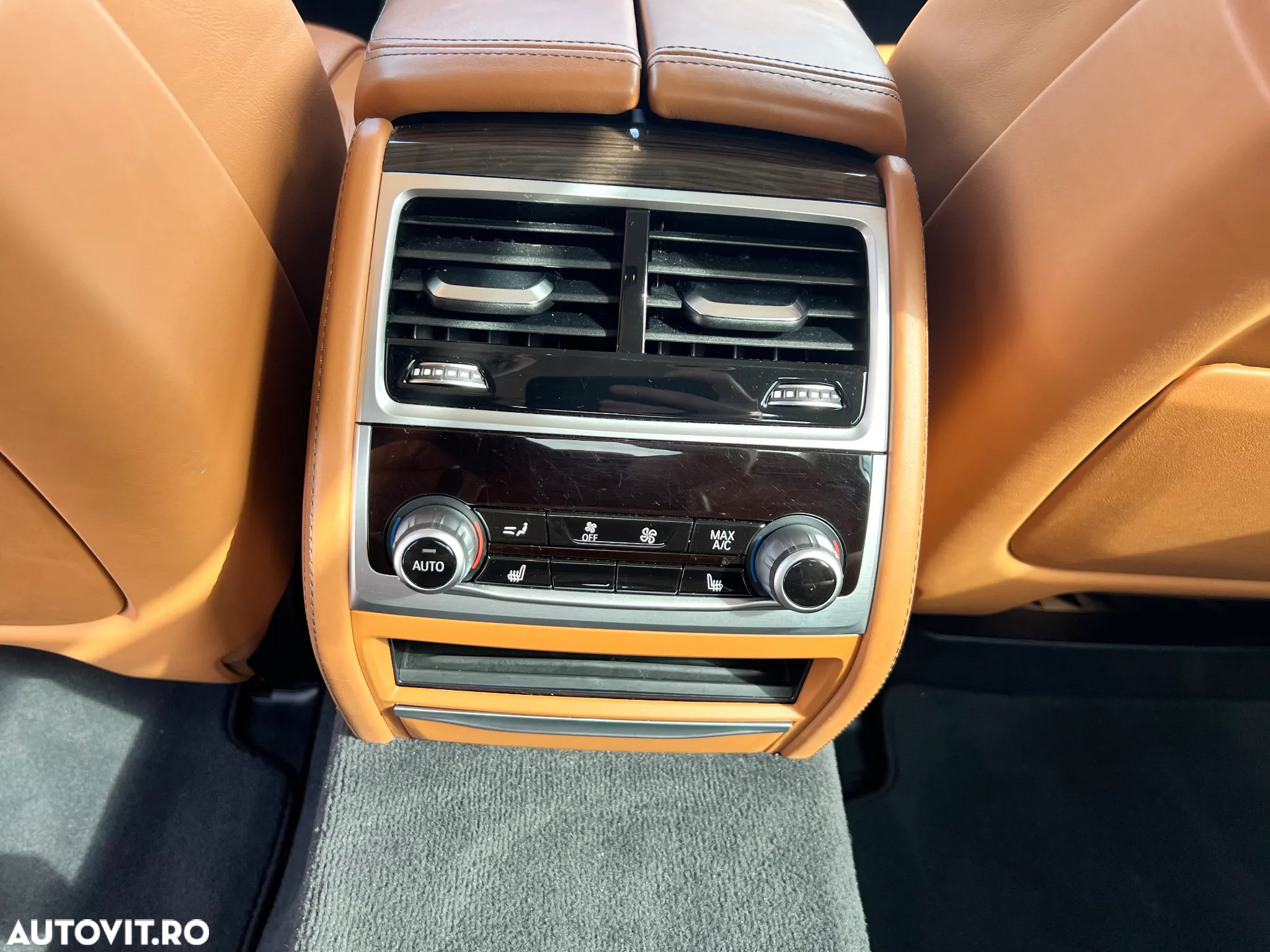 BMW Seria 7 750Ld xDrive - 25