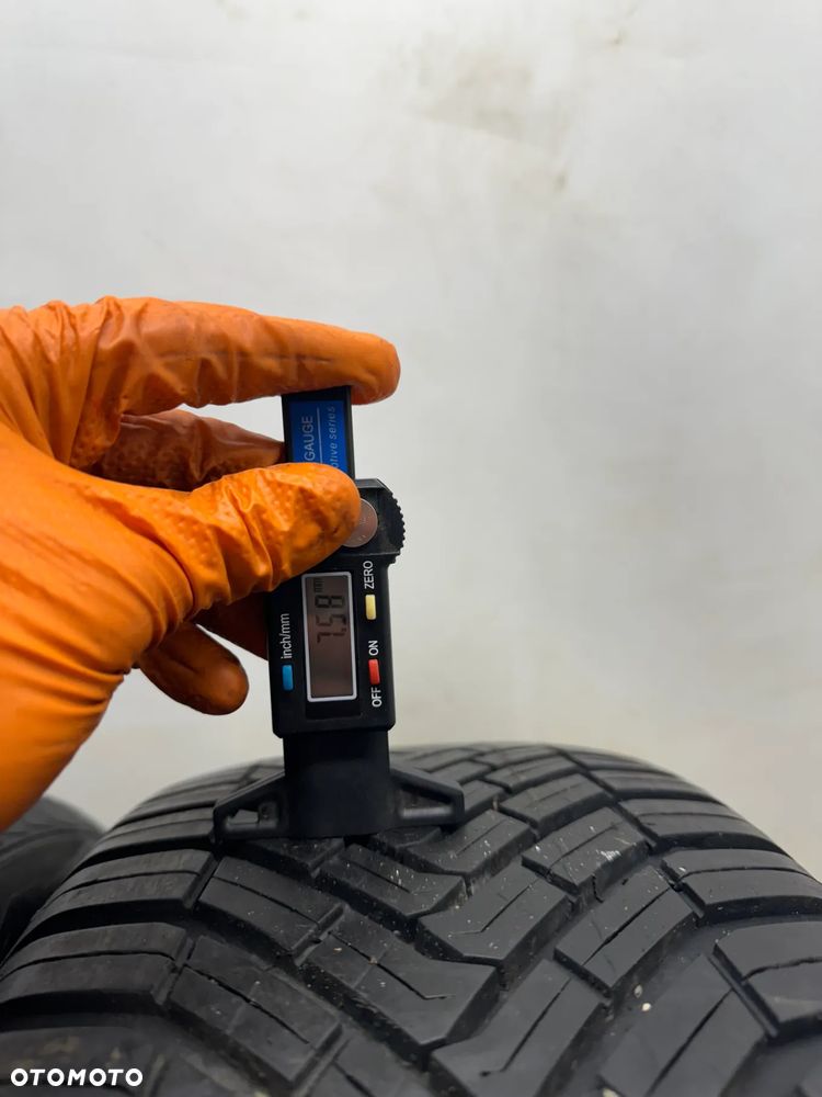 G-2702 215/55R17 V XL 98V CONTINENTAL ALLSEASONCONTACT - 2
