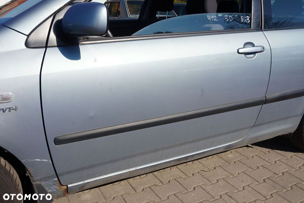 DRZWI PRZEDNIE LEWE COROLLA E12 3D HB 8Q3  SREBRNY TOYOTA 2001-2004 - 4
