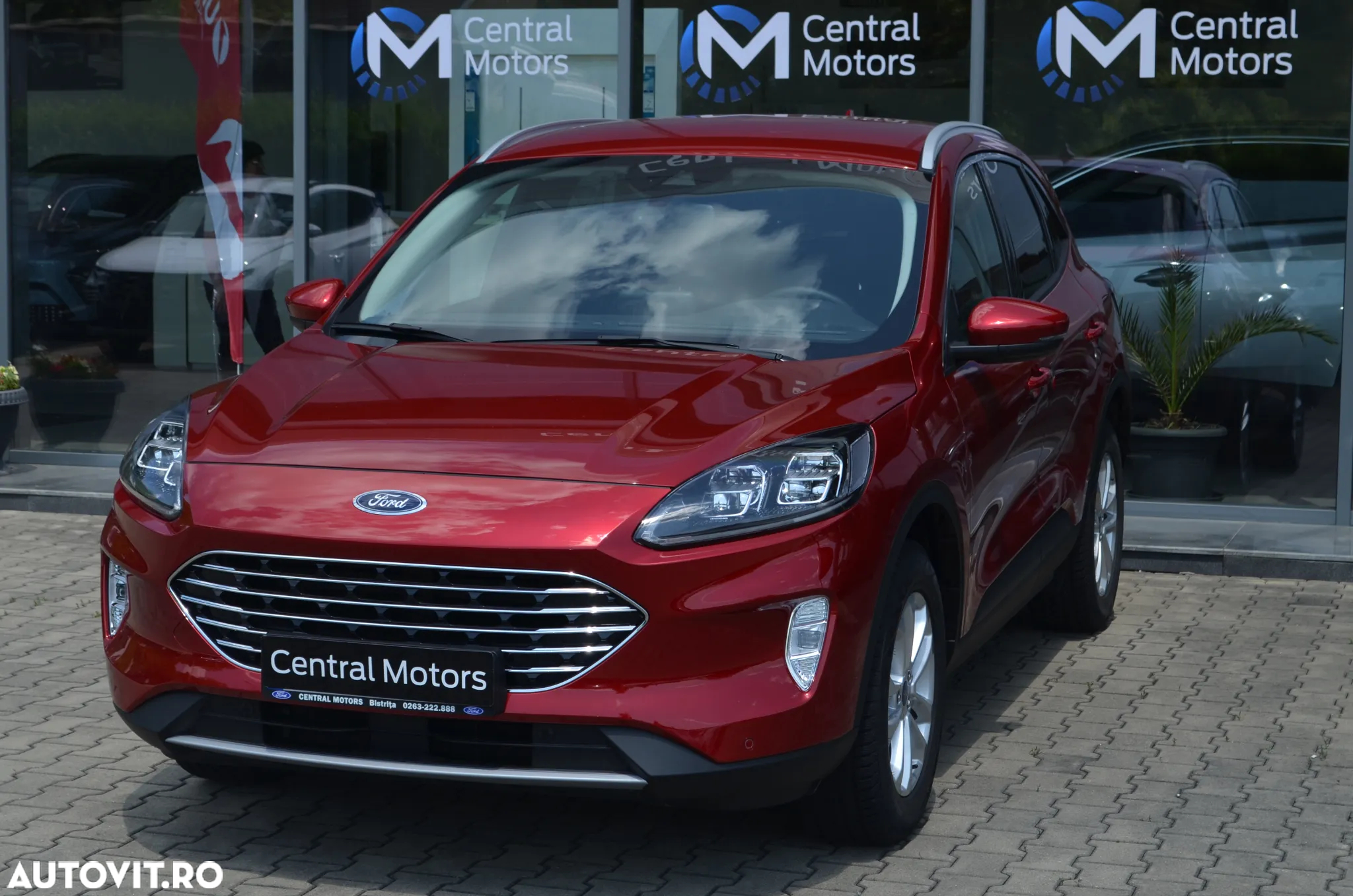 Ford Kuga 2.5 Duratec FWD FHEV Titanium - 3