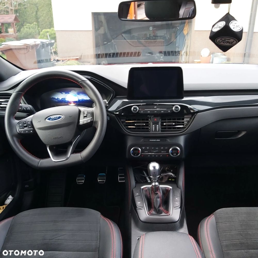 Ford Kuga 1.5 EcoBoost FWD ST-Line X - 9