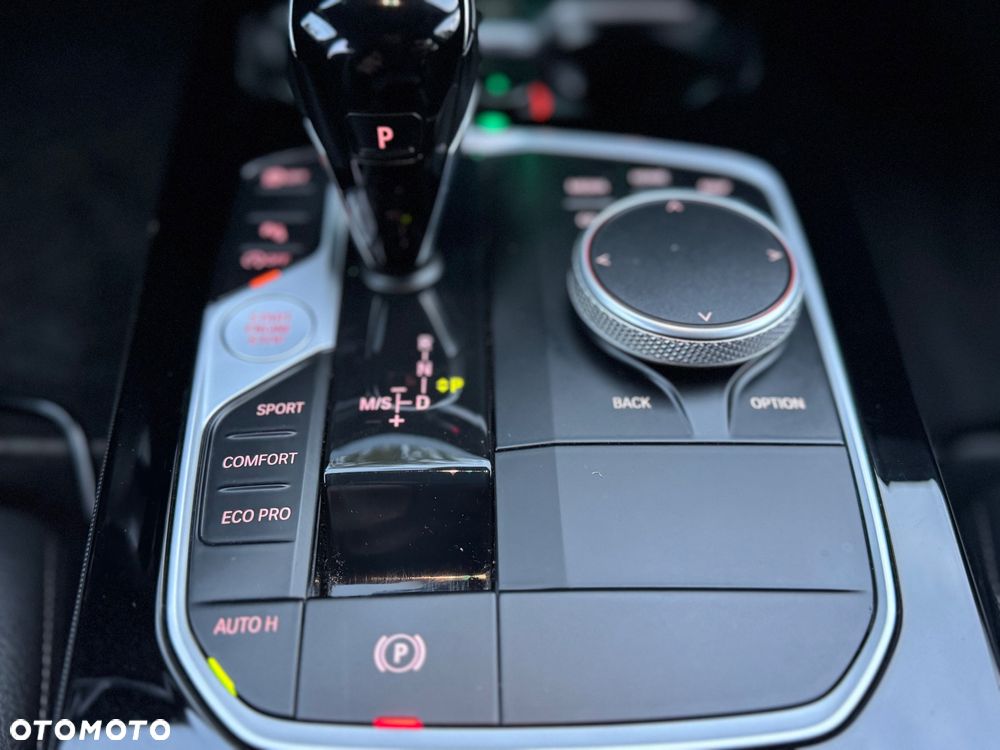 BMW Seria 1 118d Sport Line Shadow - 21