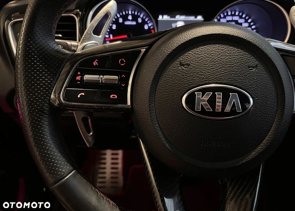 Kia ProCeed 1.6 T-GDI GT DCT - 13