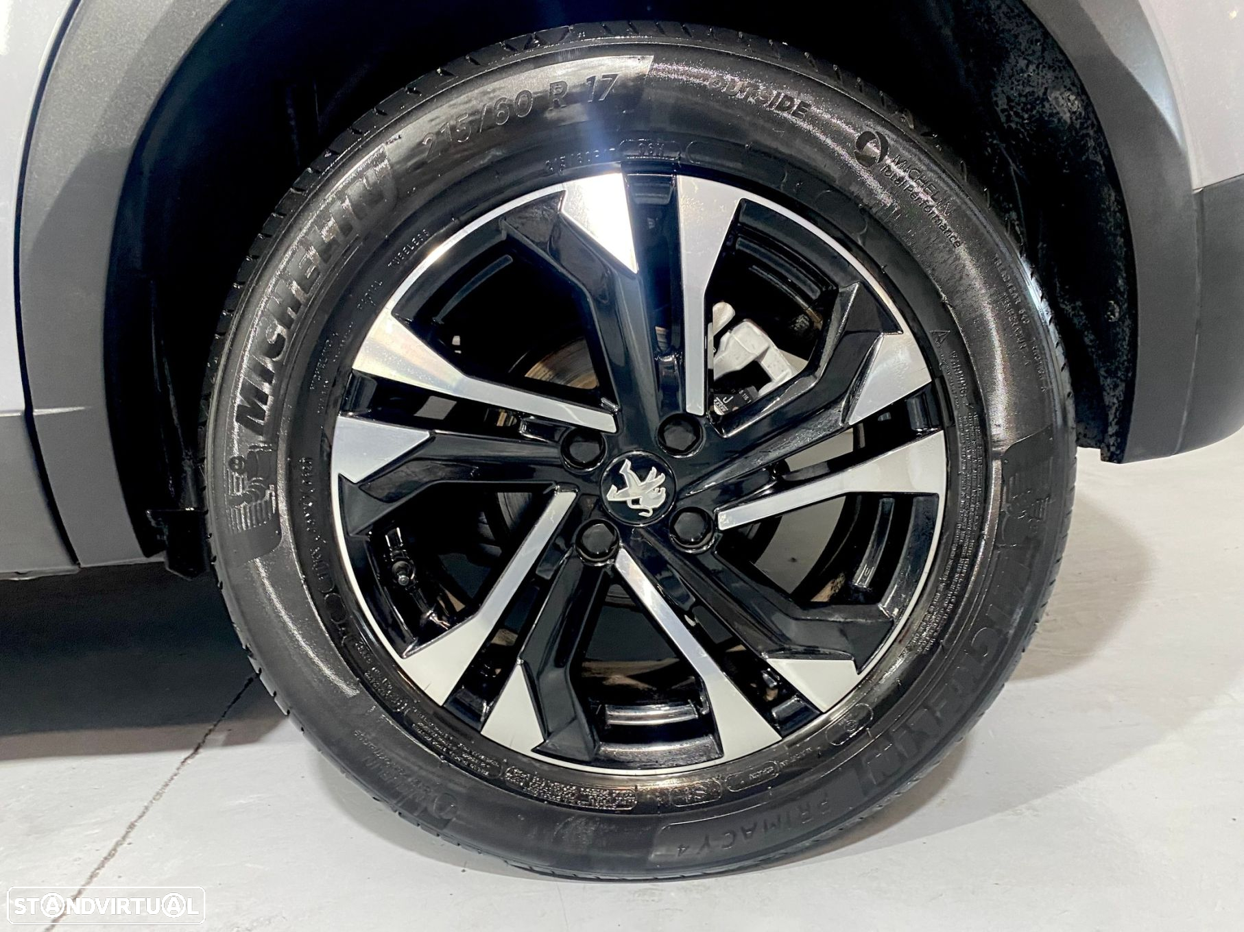 Peugeot 2008 1.2 PureTech Allure - 42