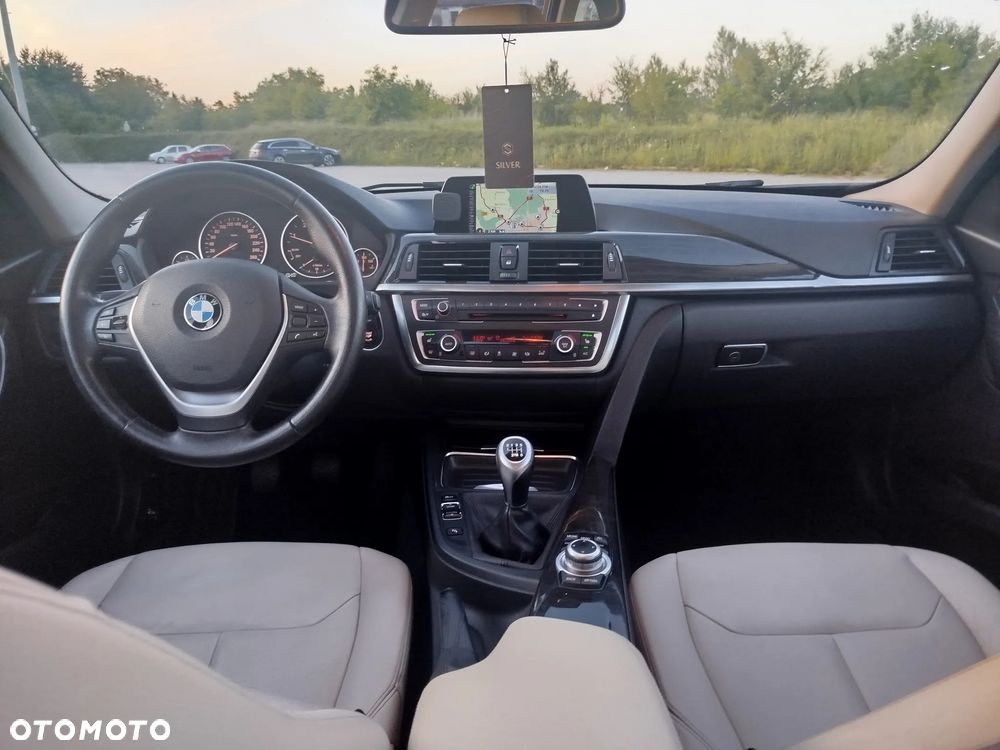 BMW Seria 3 318d Blue Performance Luxury Line - 9
